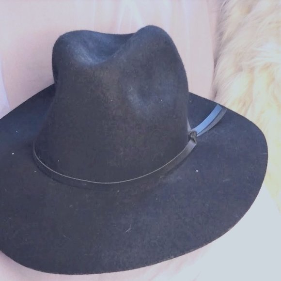 SOLD ON FACEBOOK - Picture 1 of 3